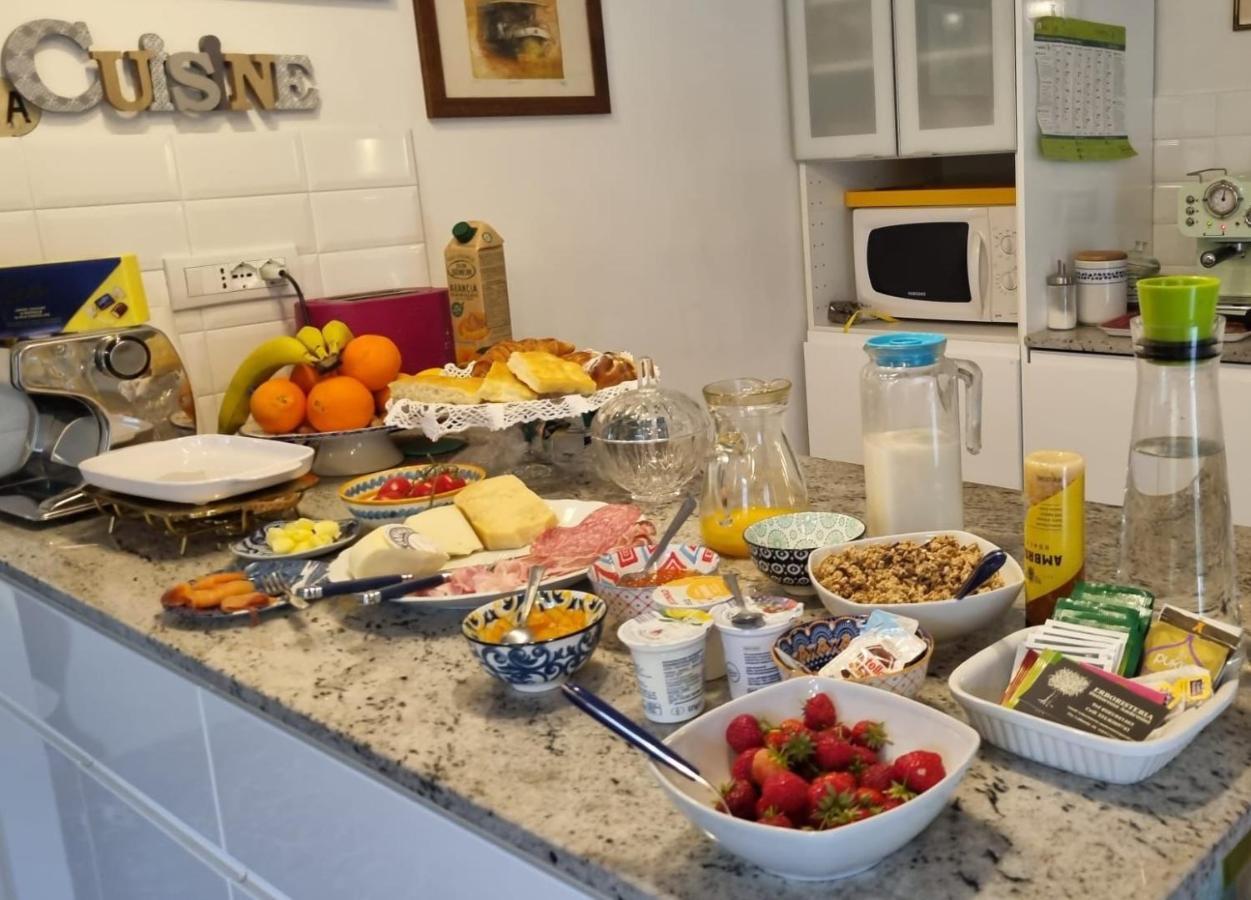 Cantoquinto Bed And Breakfast Fivizzano Bagian luar foto
