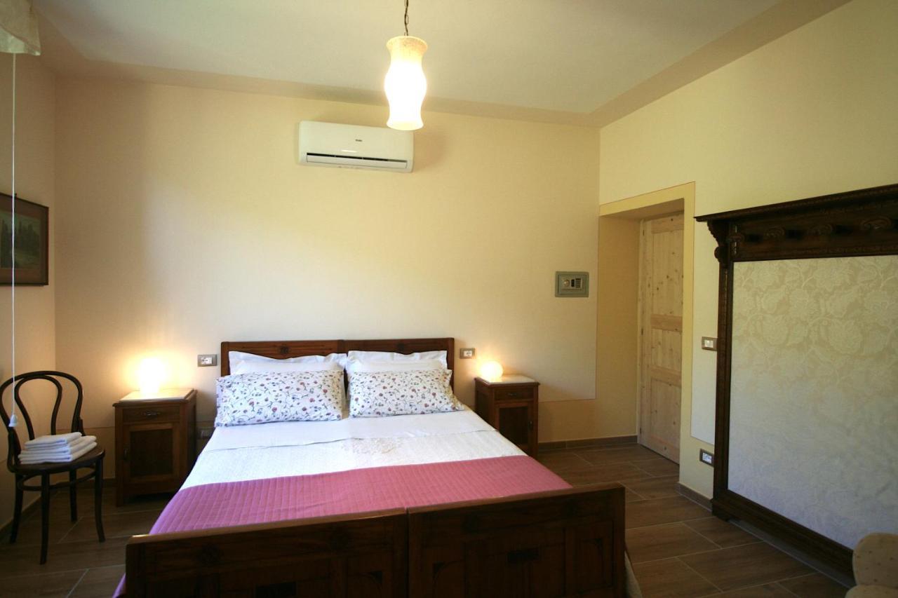 Cantoquinto Bed And Breakfast Fivizzano Bagian luar foto